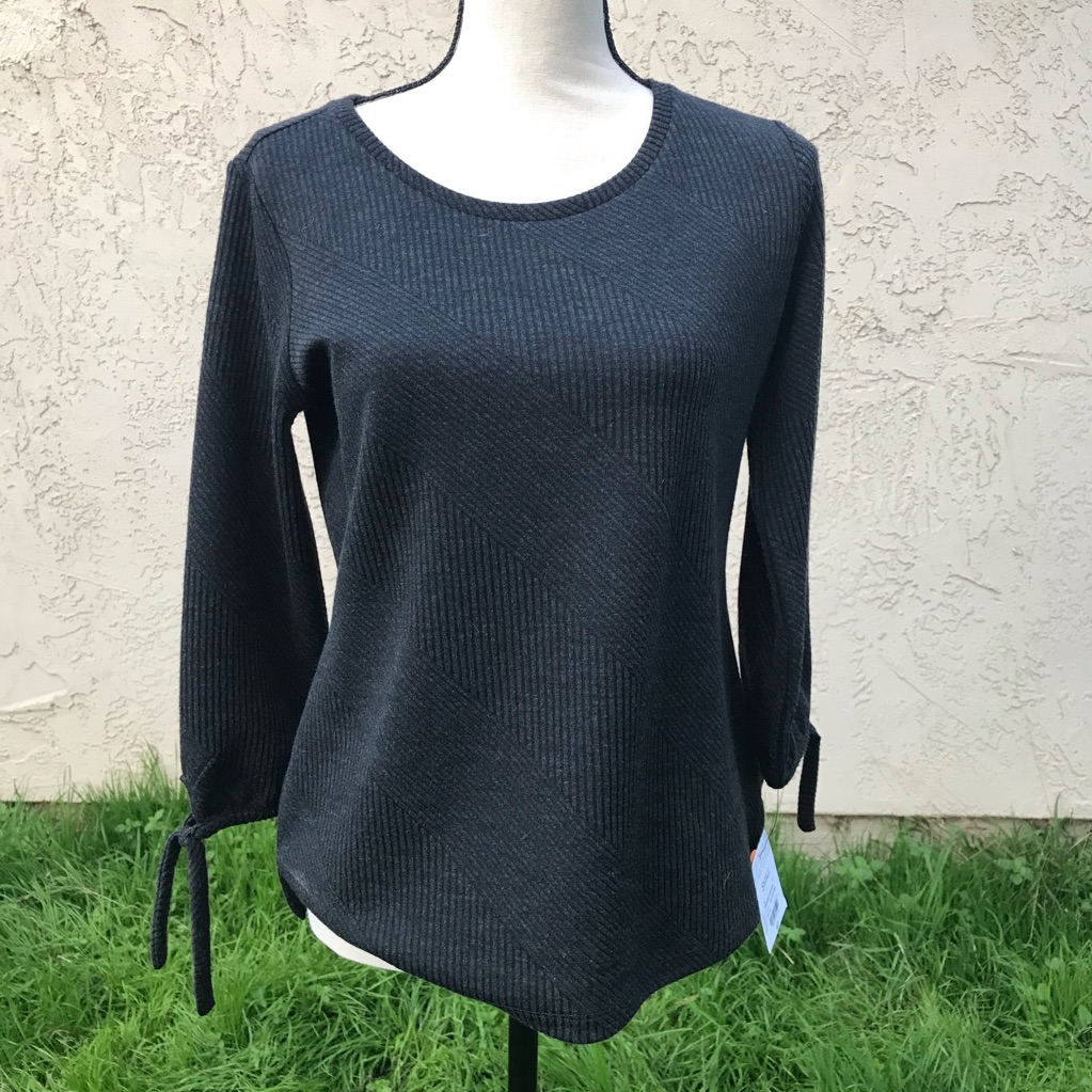 Brand New Liz Claiborne Dk Gray Top Sz S